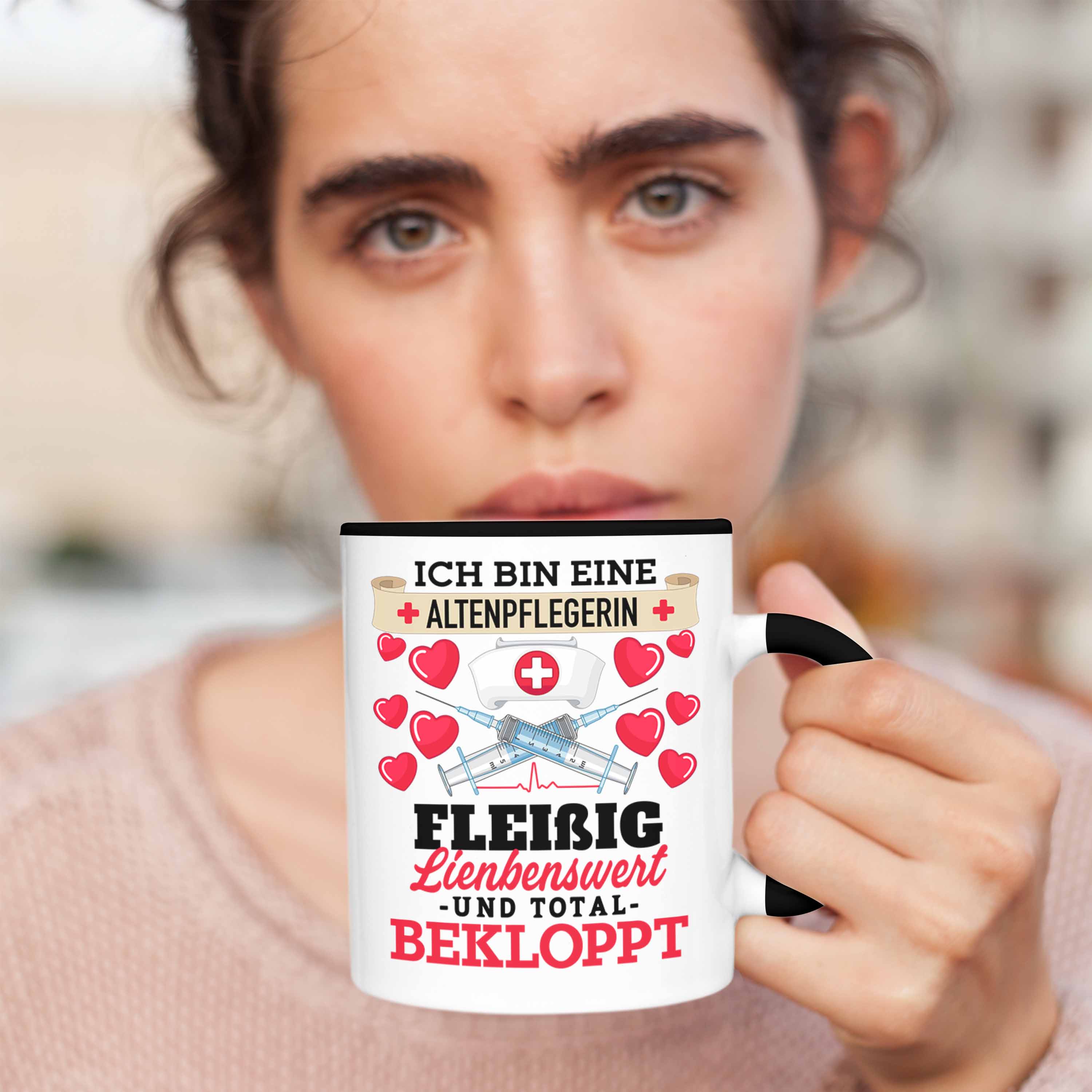 Trendation - Altenpflegerin Tasse Geschenk Frauen Altenpflege Lustiger Spruch Da