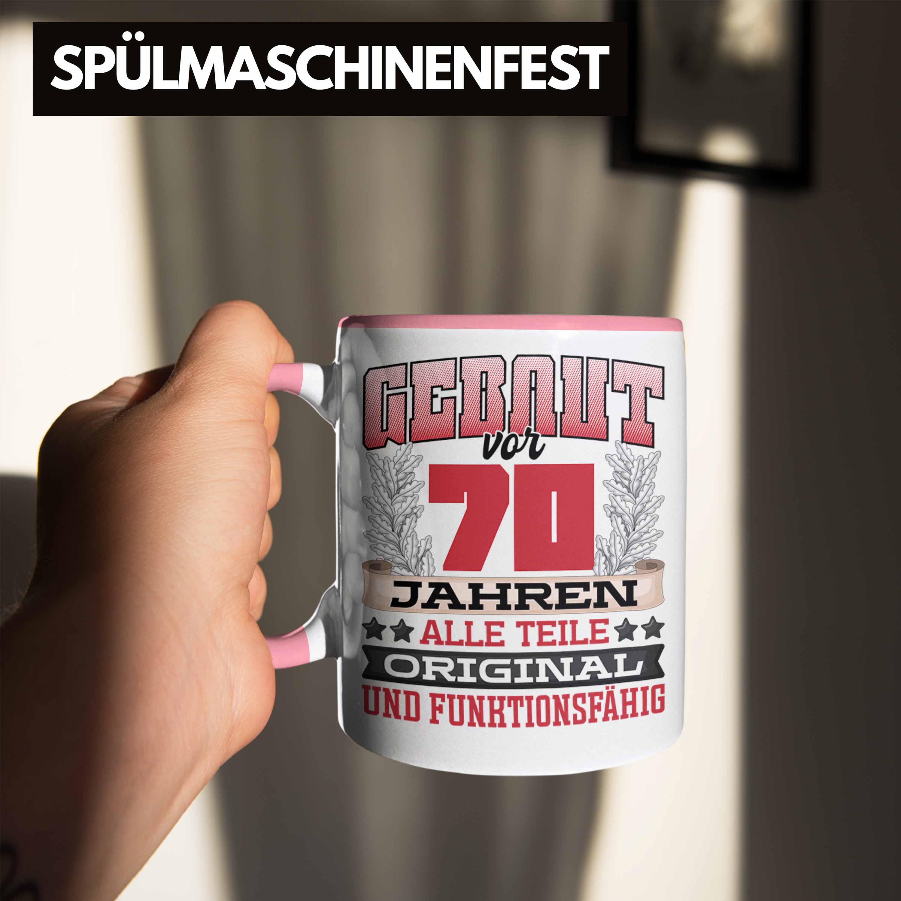 Trendation - 70er Geburtstag Tasse Geschenk Frauen Männer Spruch Gebaut Vor 70 J