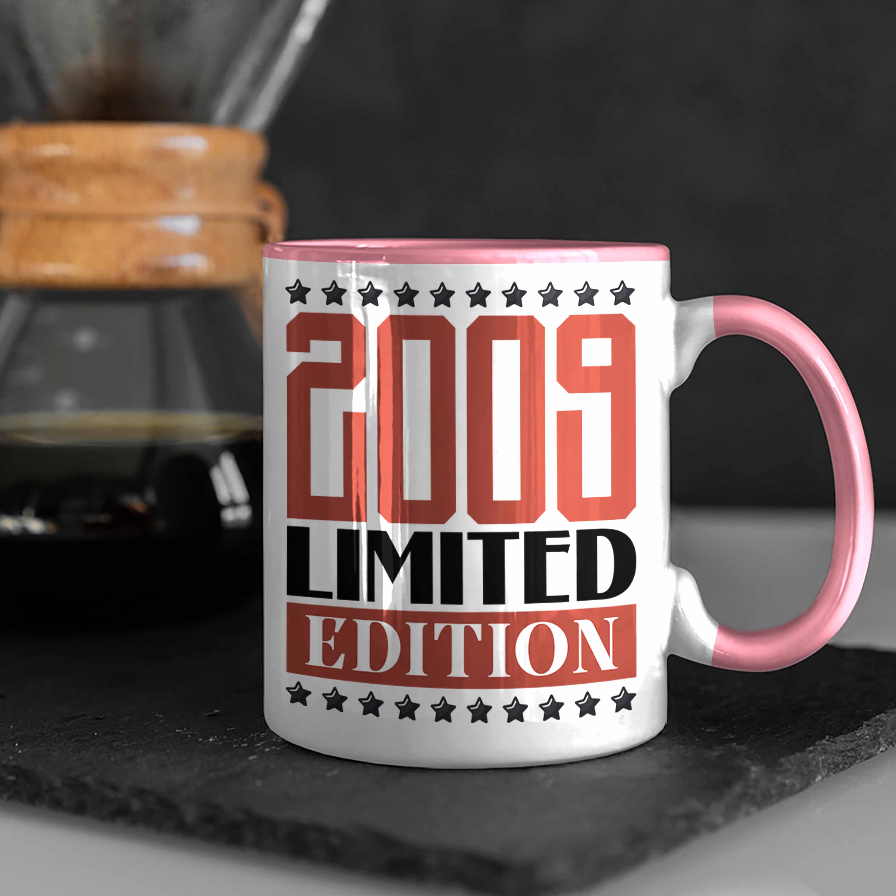 Trendation - 2009 Geboren Tasse Geschenkidee Geburtstag 2009 Baujahr